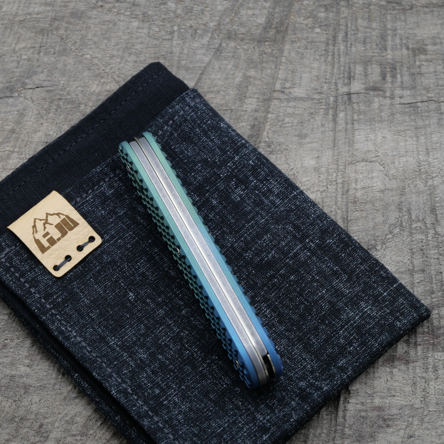 Li.JU MOD - TITAN - HARDFRAGGED - anodisiert stonewashed - ELECTRICIAN SLIM - Titan Grade 5  (Ti 6AI 4V)  - 93mm